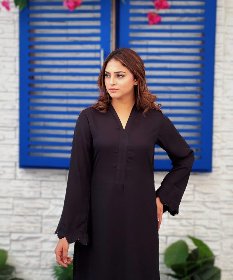 Black crepe suit for women – formal dress for wedding party